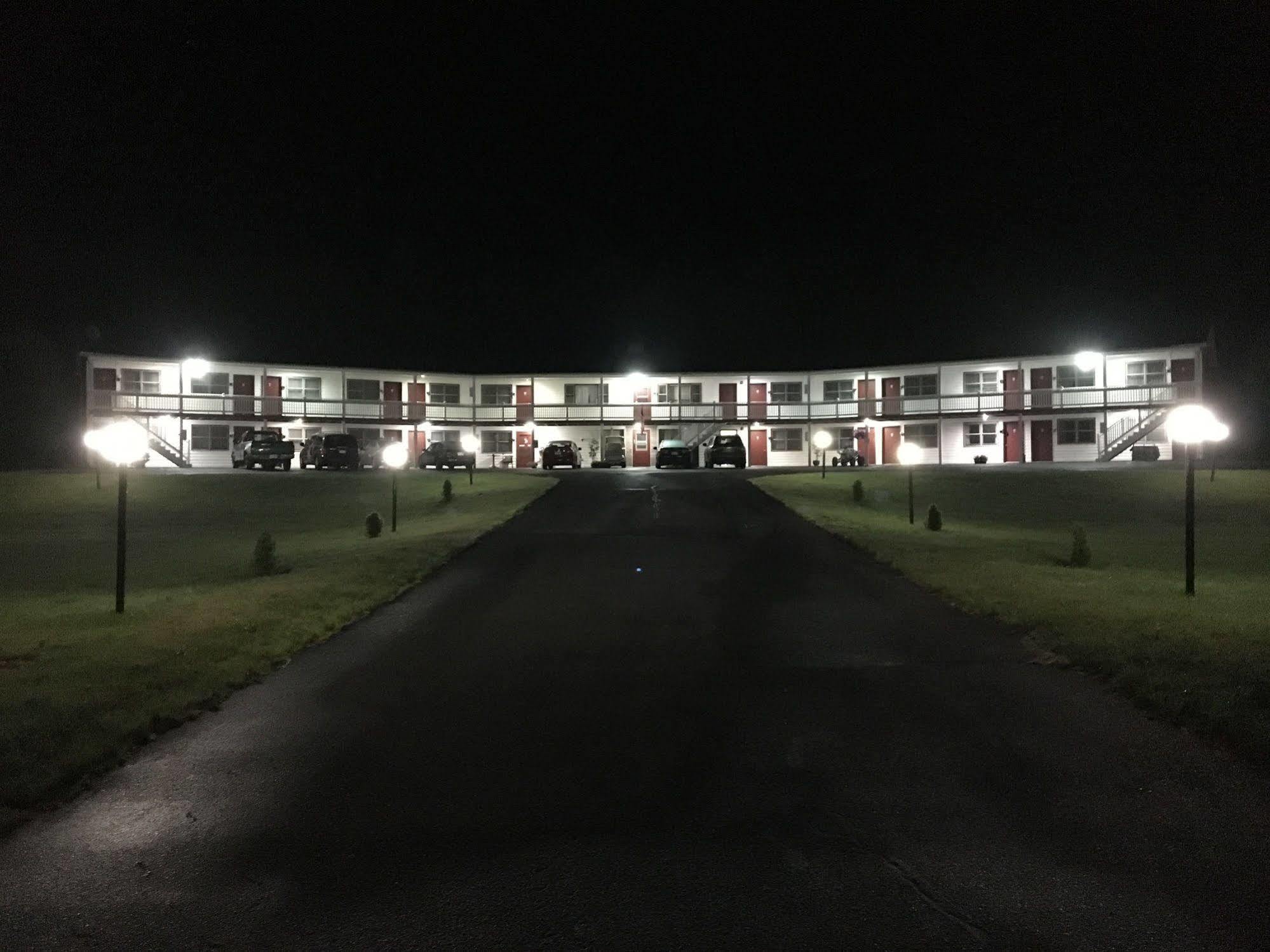לנצ'סטר Cabot Inn & Suites מראה חיצוני תמונה