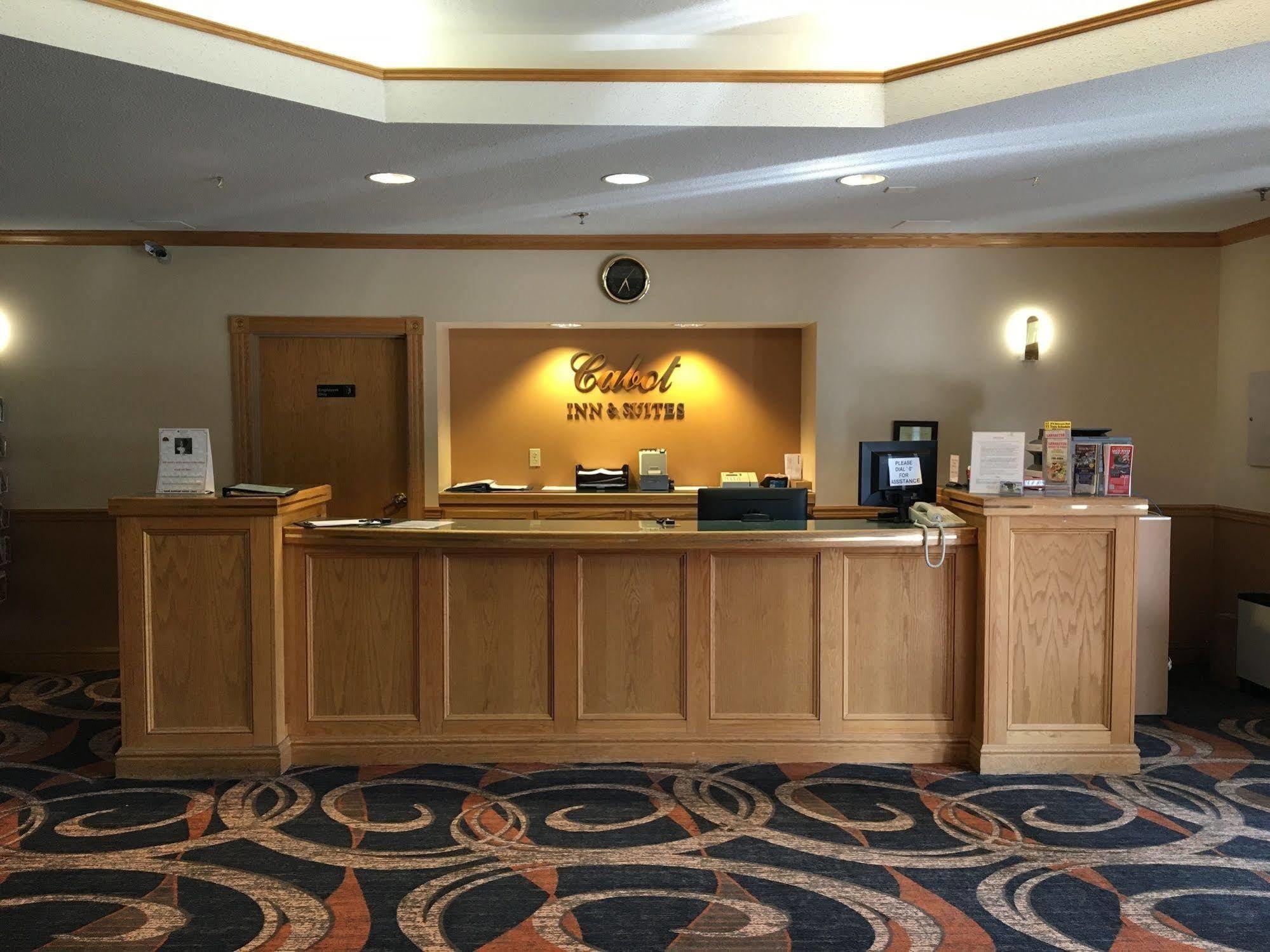לנצ'סטר Cabot Inn & Suites מראה חיצוני תמונה